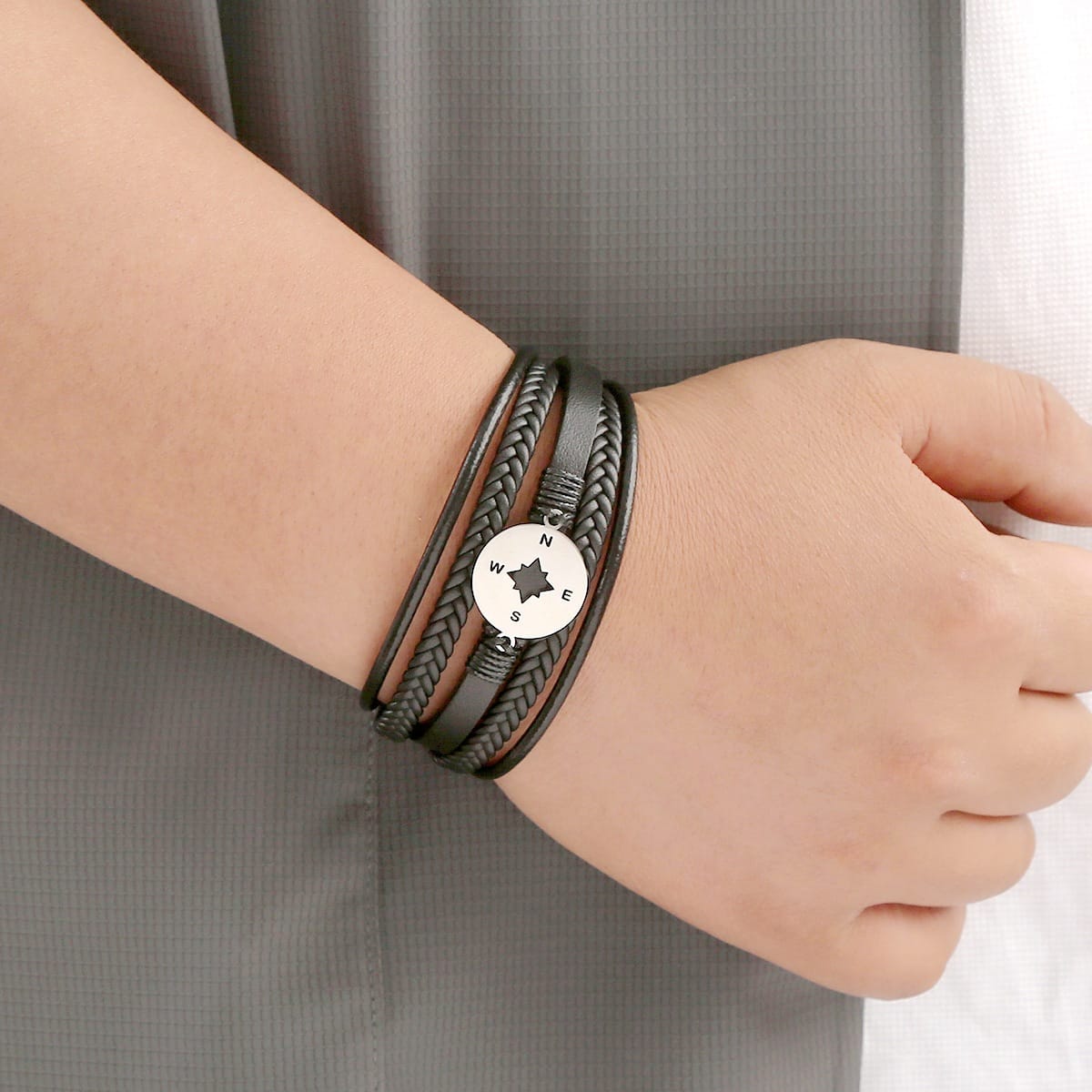 Bratara-barbati-piele-naturala-negru-Compass2