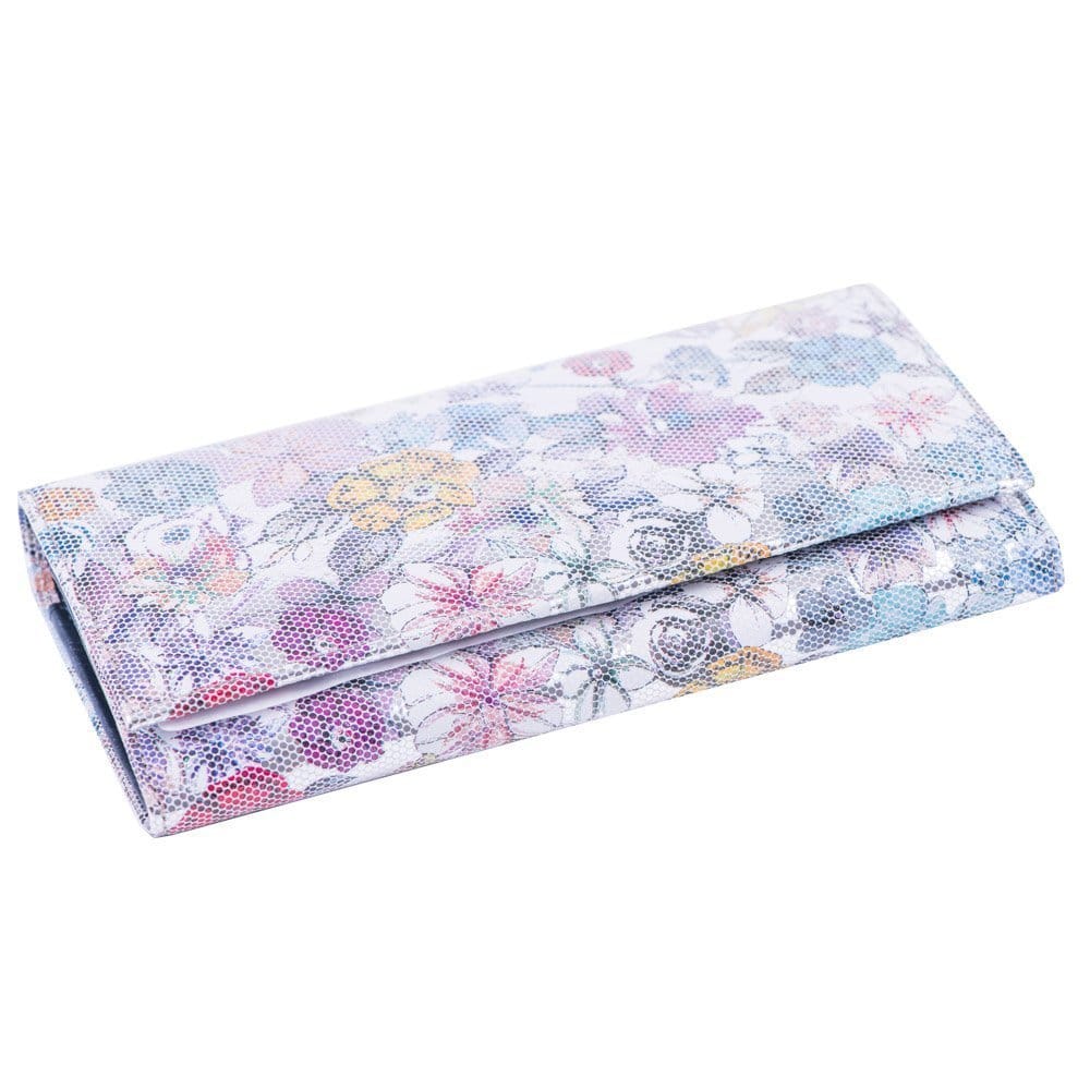 toro-nero-flower-queen-1